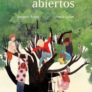 CON LOS BRAZOS ABIERTOS