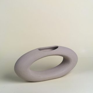 Florero Kelly 18×40 Malva: Sinfonía De Color En Tu Espacio Floral