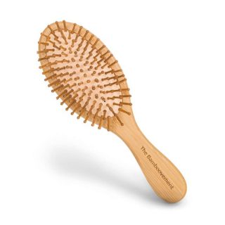 Cepillo ovalado de madera